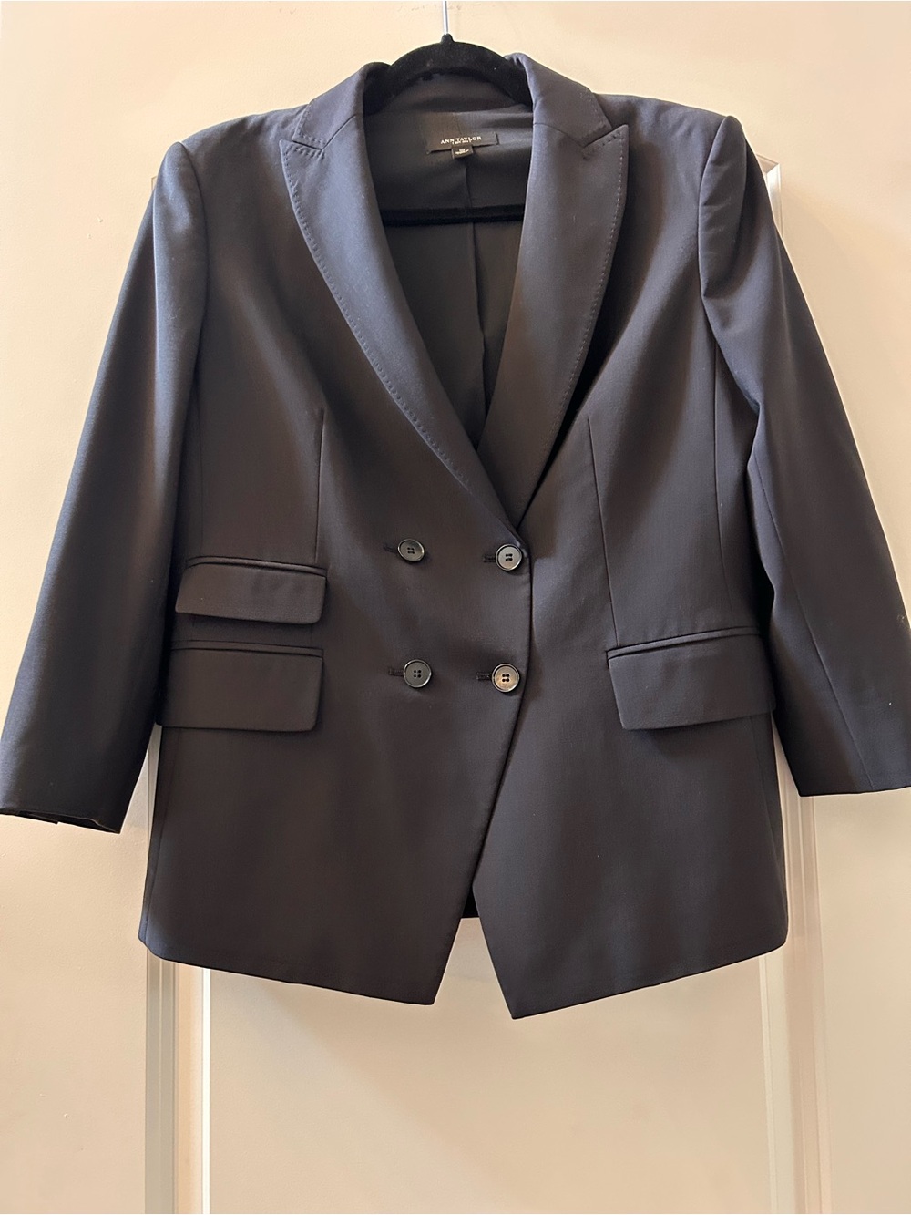 Ann Taylor Virgin Wool Blend Double Breasted Blazer Suit Jacket. Office. Classic